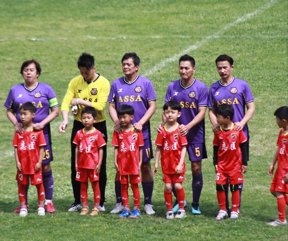 TP电玩嗨放企鹅网页 AI 革新